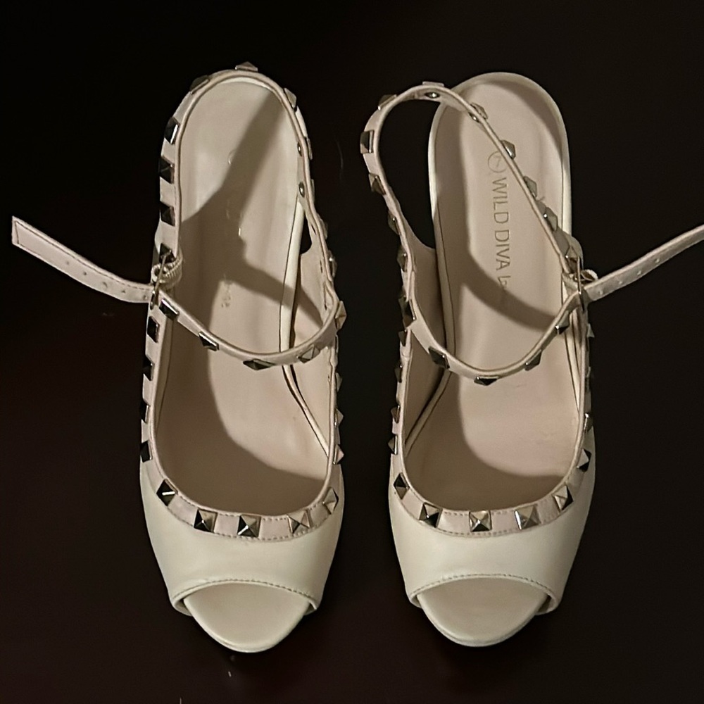 Wild Diva Lounge shoes | Studded Open-toe Stilettos size 7